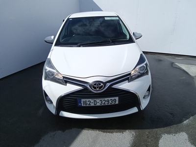 2016 - Toyota Yaris Manual