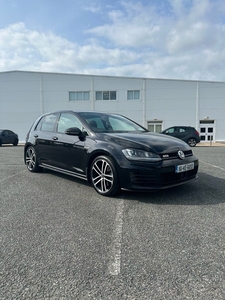 2016 - Volkswagen Golf Manual