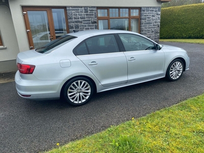 2016 - Volkswagen Jetta Manual