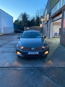 2016 - Volkswagen Passat Manual