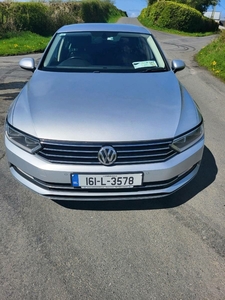 2016 - Volkswagen Passat Manual