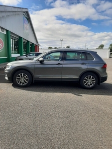 2016 - Volkswagen Tiguan Manual