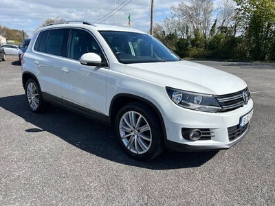 2016 - Volkswagen Tiguan Manual