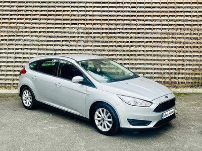 2017 - Ford Focus Manual