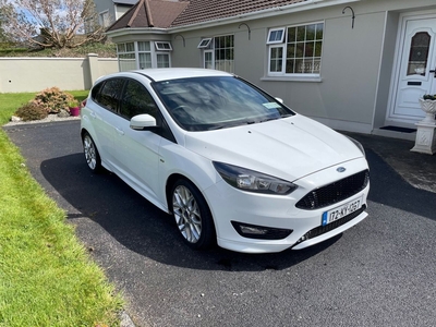 2017 - Ford Focus Manual