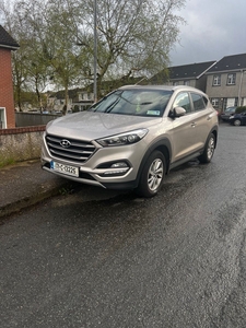 2017 - Hyundai Tucson Manual