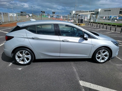 2017 - Opel Astra Manual