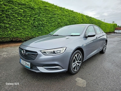 2017 - Opel Insignia Manual