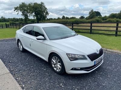 2017 - Skoda Superb Manual