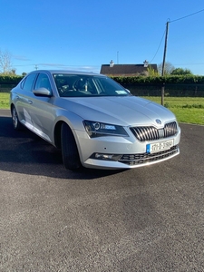 2017 - Skoda Superb Manual