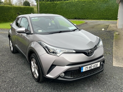 2017 - Toyota C-HR Manual