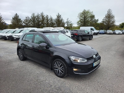 2017 - Volkswagen Golf Manual