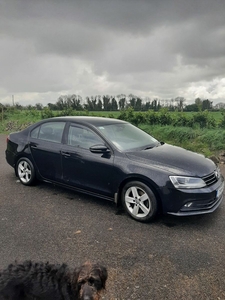 2017 - Volkswagen Jetta Manual