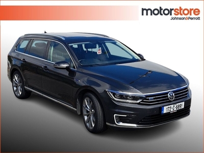 2017 - Volkswagen Passat Automatic