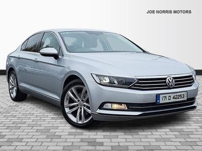 2017 - Volkswagen Passat Manual