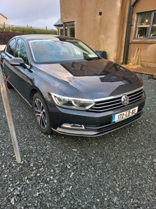 2017 - Volkswagen Passat Manual