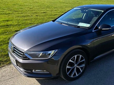 2017 - Volkswagen Passat Manual