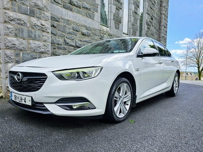 2018 - Opel Insignia Manual