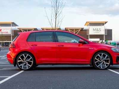 2018 - Volkswagen Golf Manual