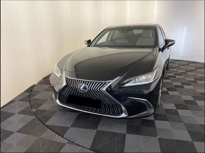 2019 - Lexus ES Automatic