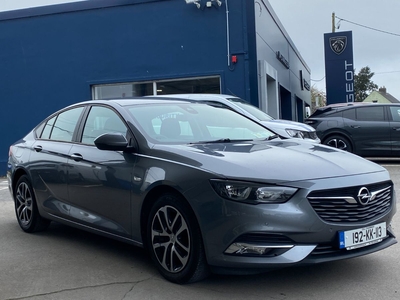 2019 - Opel Insignia Manual