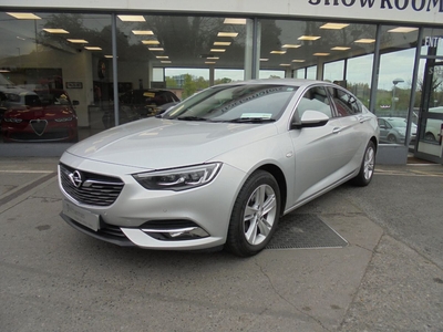 2019 - Opel Insignia Manual