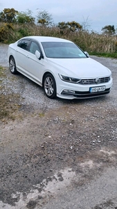 2019 - Volkswagen Passat Manual