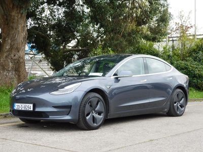 2020 - Tesla Model 3 Automatic