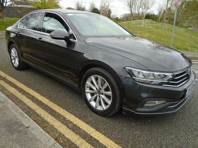 2021 - Volkswagen Passat Manual