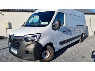 2021 (211) Renault Master