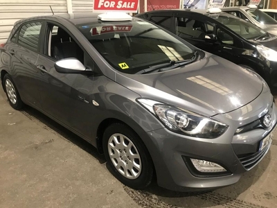 2014 - Hyundai i30 Manual