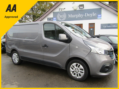 2019 (191) Renault Trafic