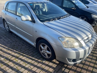 2004 - Toyota Corolla Manual