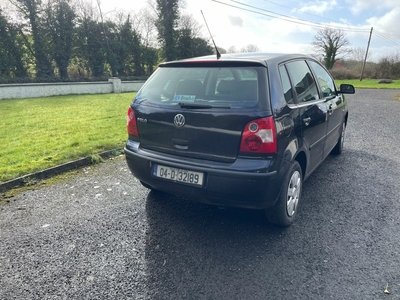 2004 - Volkswagen Polo Manual