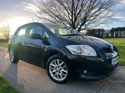 2008 - Toyota Auris Manual