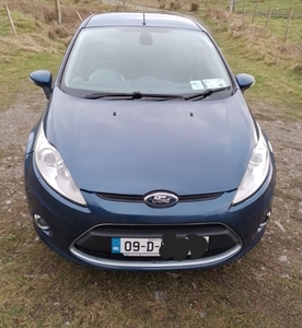 2009 - Ford Fiesta ---