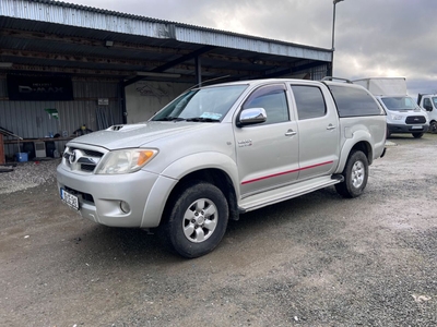 2009 - Toyota Hilux Manual