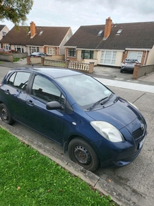 2009 - Toyota Yaris Manual