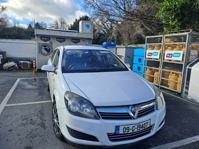 2009 - Vauxhall Astra ---