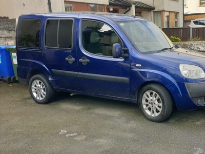 2010 - Fiat Doblo ---