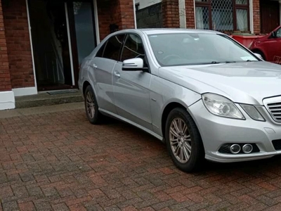 2010 - Mercedes-Benz E-Class Automatic