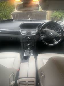 2010 - Mercedes-Benz E-Class Automatic