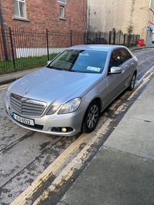 2010 - Mercedes-Benz E-Class Automatic