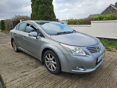 2010 - Toyota Avensis ---