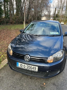 2010 - Volkswagen Golf ---