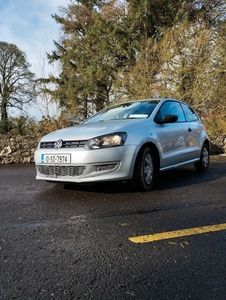 2010 - Volkswagen Polo ---