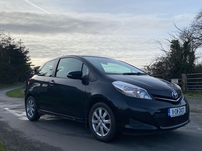 2011 - Toyota Yaris Manual