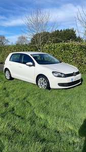 2012 - Volkswagen Golf Manual