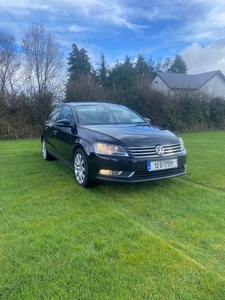 2012 - Volkswagen Passat Manual