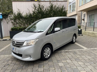 2013 - Nissan Serena ---